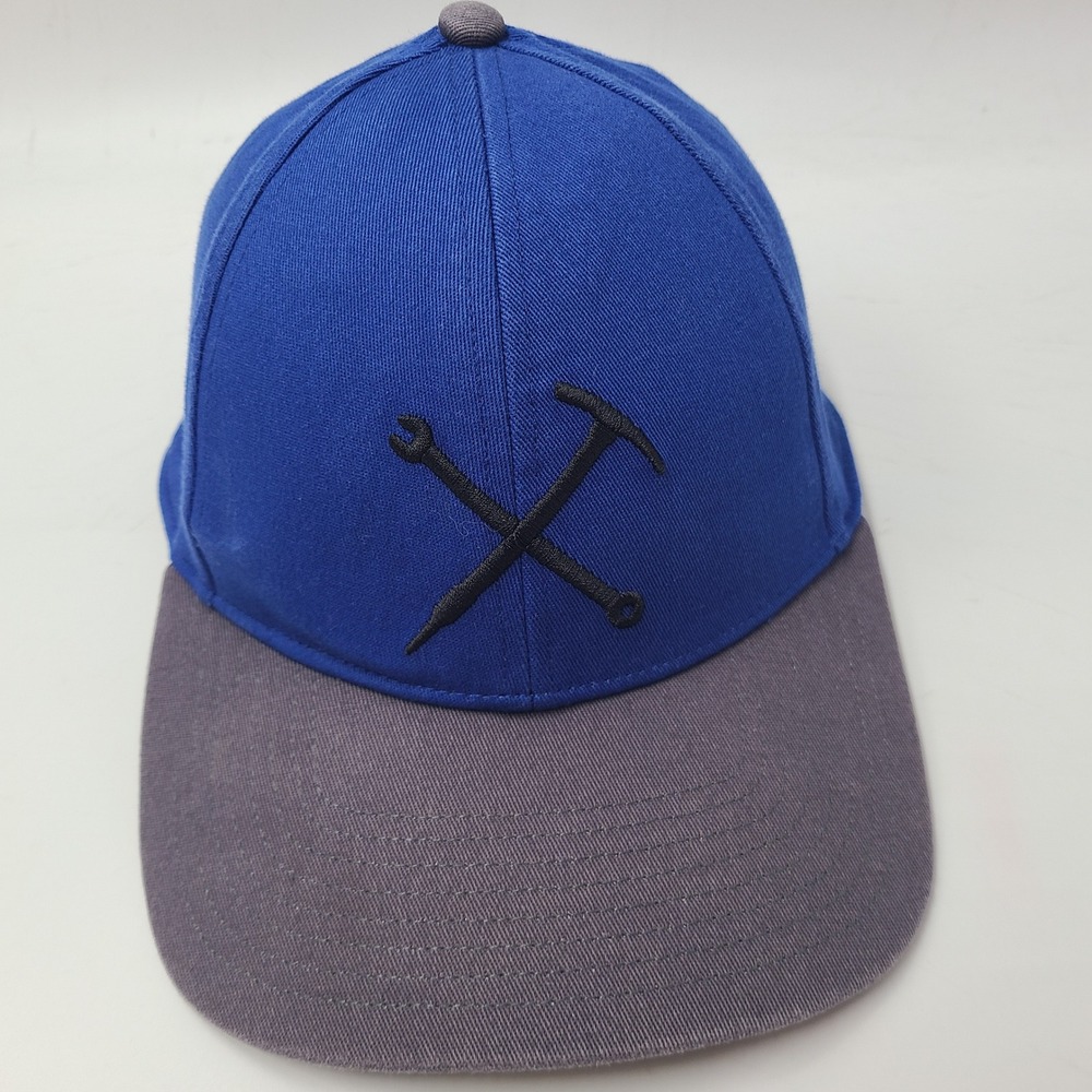 Mountain Hardwear Hat Fitted (Seems S-M) Blue Gray Tools Logo Outdoor Hiking Men